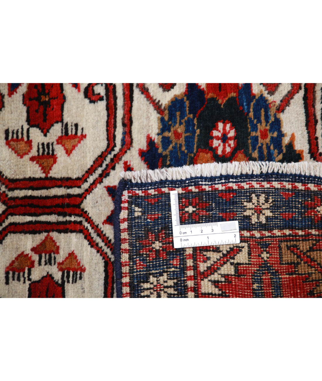 Shirvan 3'6'' X 5'5'' Hand-Knotted Wool Rug 3'6'' x 5'5'' (105 X 163) / Ivory / Red
