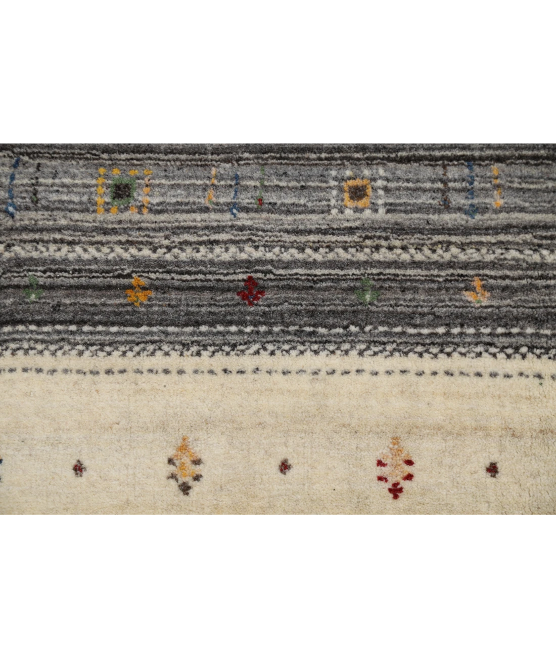 Hand Made Lori Wool Rug 6' 5" X 9' 8" 6' 5" X 9' 8" (196 X 295) / Ivory / Ivory