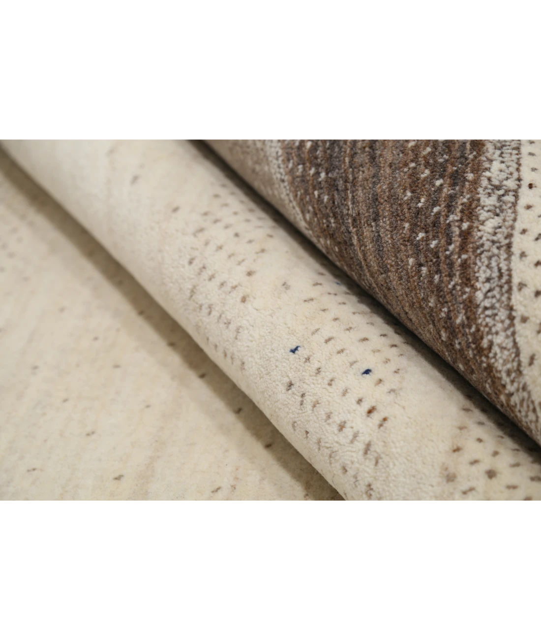 Hand Made Lori Wool Rug 6' 5" X 8' 1" 6' 5" X 8' 1" (196 X 246) / Ivory / Ivory