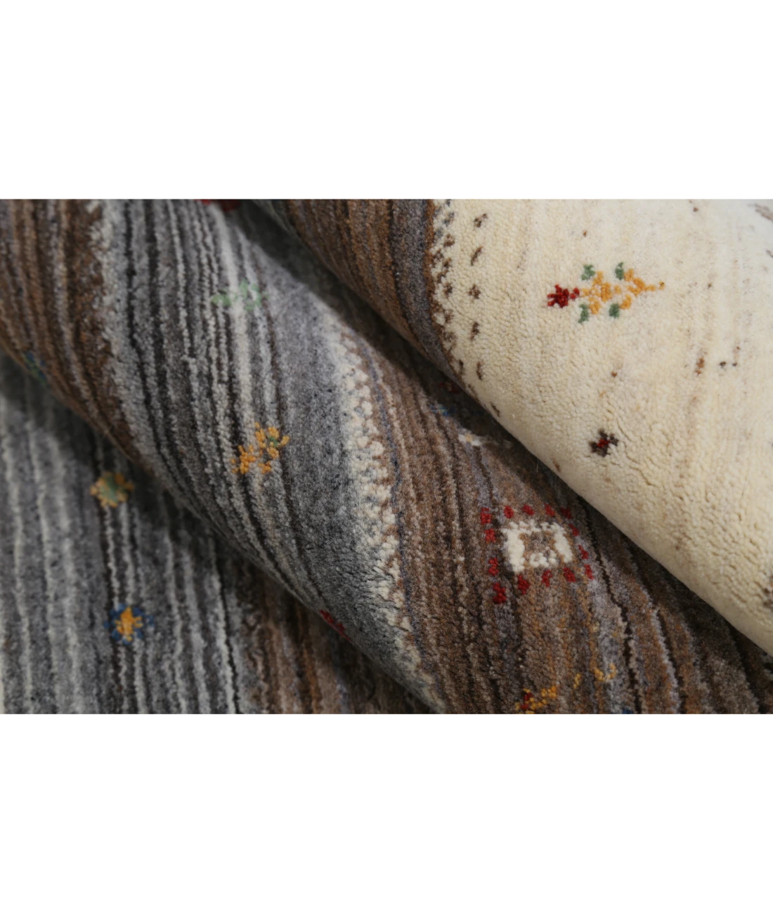 Hand Made Lori Wool Rug 5' 7" X 7' 11" 5' 7" X 7' 11" (170 X 241) / Ivory / Ivory