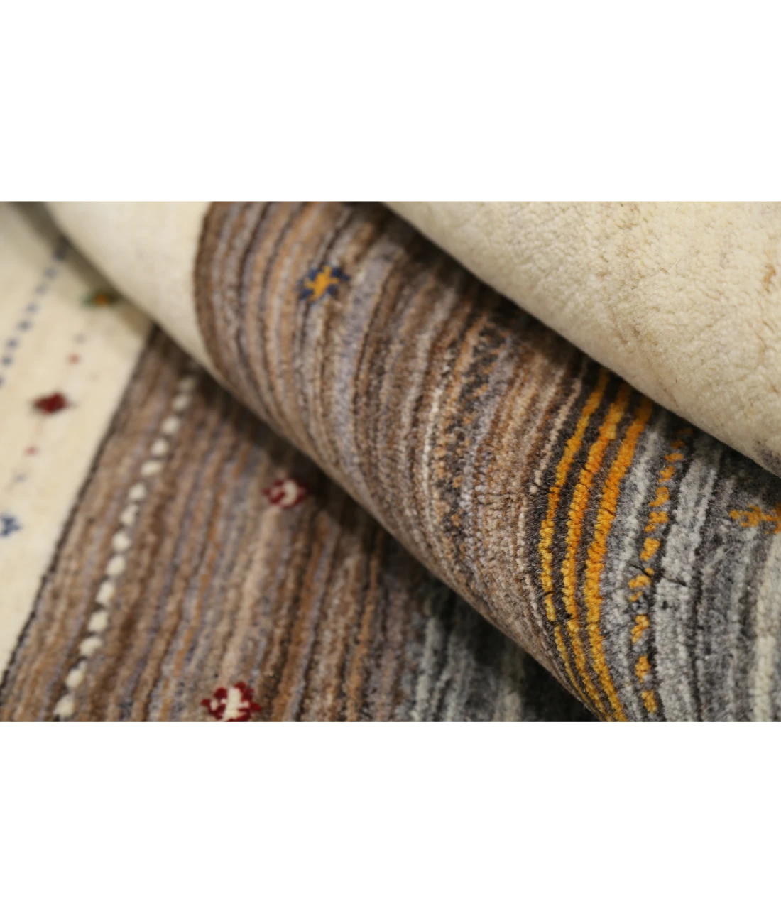 Hand Made Lori Wool Rug 6' 7" X 9' 10" 6' 7" X 9' 10" (201 X 300) / Ivory / Ivory
