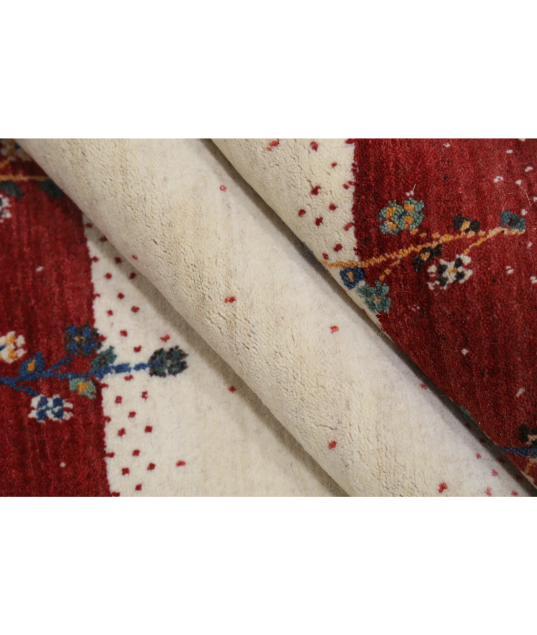 Hand Made Lori Wool Rug 4' 7" X 6' 5" 4' 7" X 6' 5" (140 X 196) / Ivory / Ivory