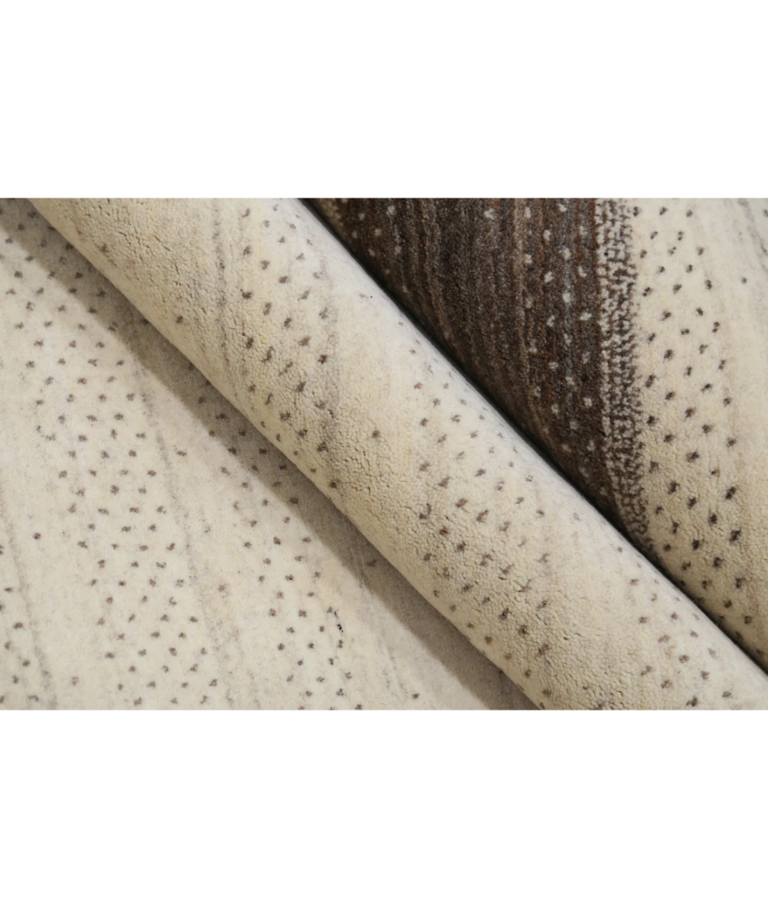 Hand Made Lori Wool Rug 5' 4" X 7' 7" 5' 4" X 7' 7" (162 X 231) / Ivory / Ivory