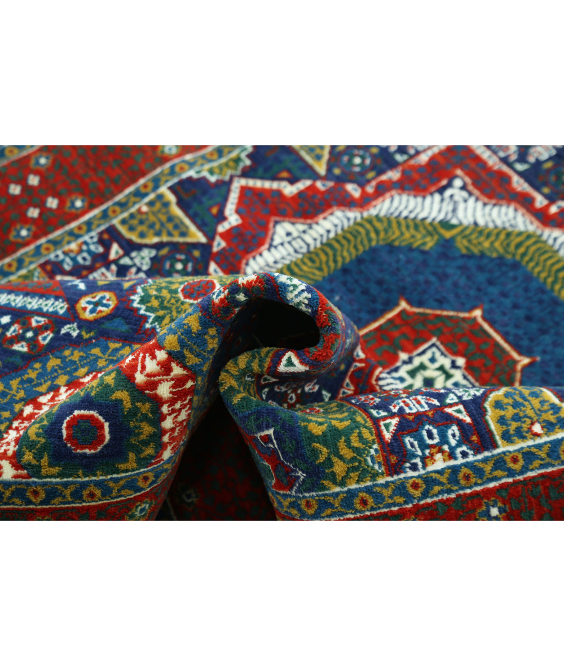 Gulshan 4'0'' X 5'9'' Power-Loomed Wool-Bamboo Silk Rug 4'0'' x 5'9'' (120 X 173) / Blue / Red