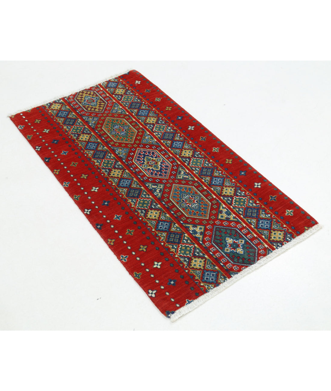 Gulshan 2'2'' X 3'10'' Power-Loomed Wool-Bamboo Silk Rug 2'2'' x 3'10'' (65 X 115) / Red / Green