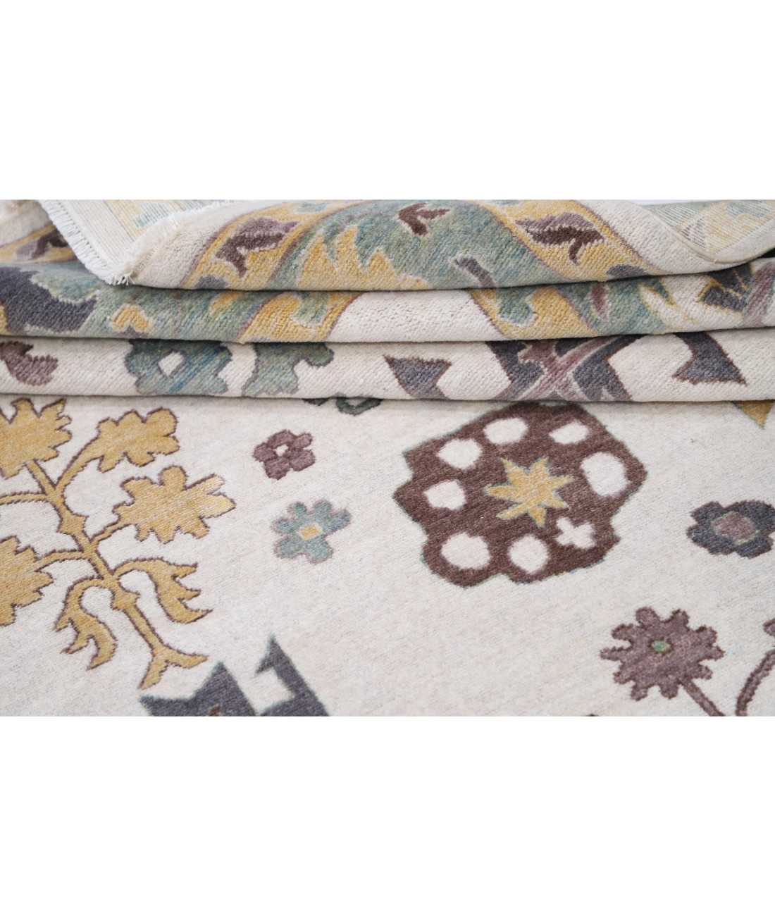 Power Loomed Pasha Wool Rug 7' 10" X 9' 10" 7' 10" X 9' 10" (239 X 300) / Ivory / Green