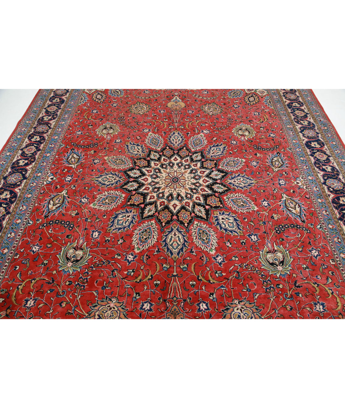 Tabriz 8'11'' X 12'4'' Hand-Knotted Wool Rug 8'11'' x 12'4'' (268 X 370) / Red / Blue