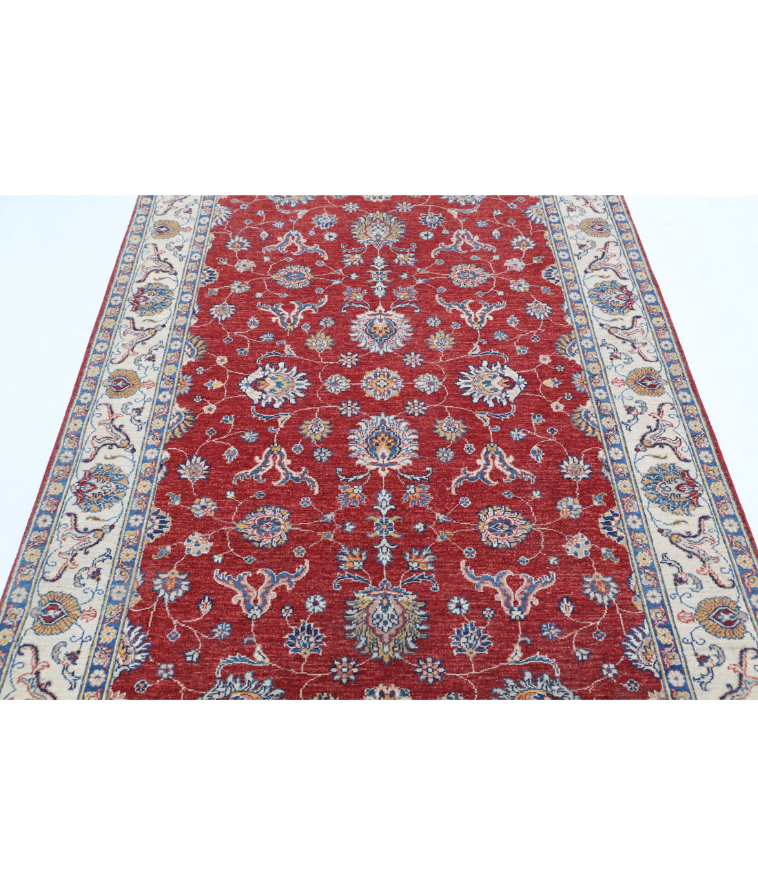 Ziegler 4'11'' X 6'7'' Hand-Knotted Wool Rug 4'11'' x 6'7'' (148 X 198) / Red / Ivory