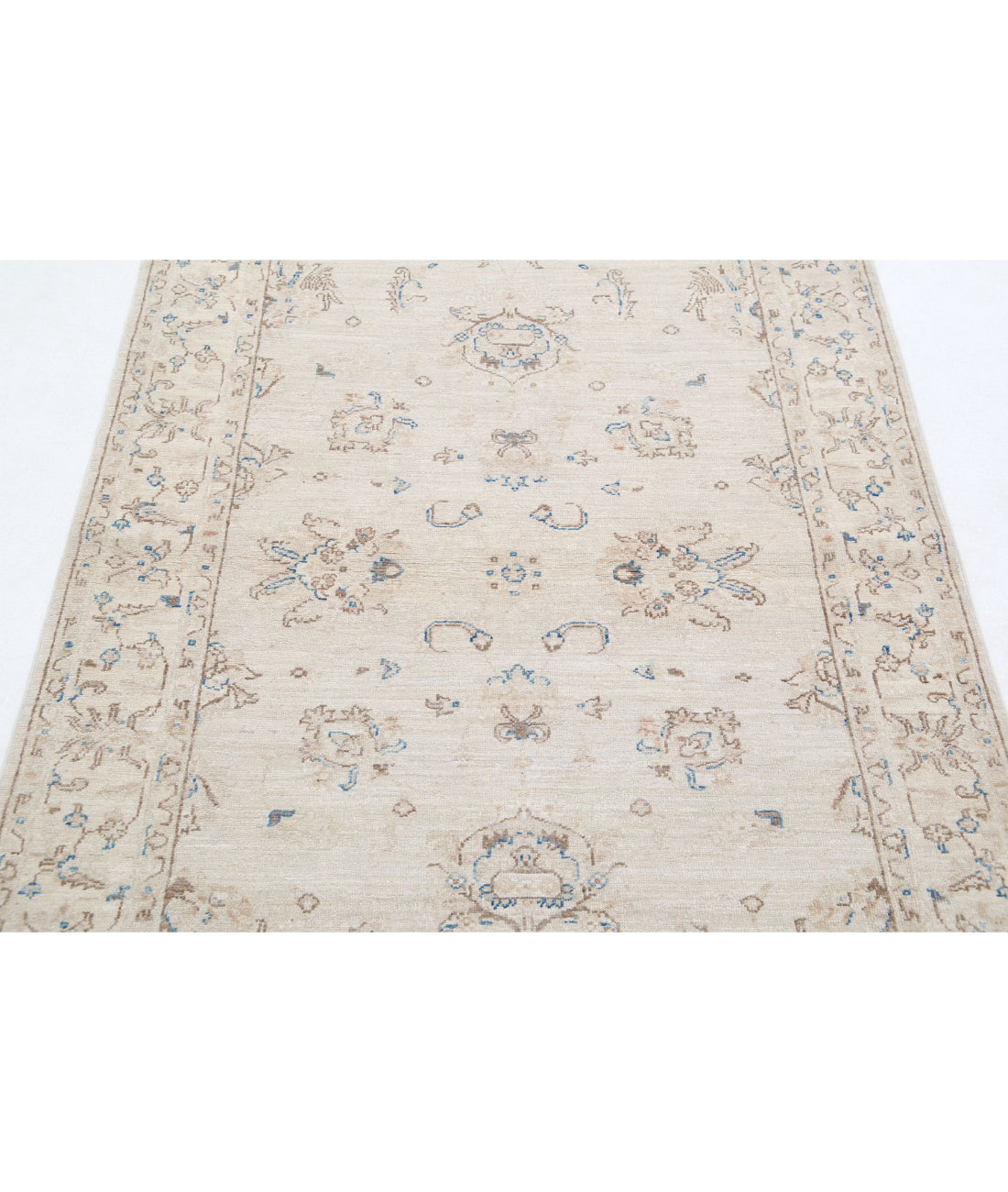 Serenity 3'10'' X 5'9'' Hand-Knotted Wool Rug 3'10'' x 5'9'' (115 X 173) / Grey / Ivory