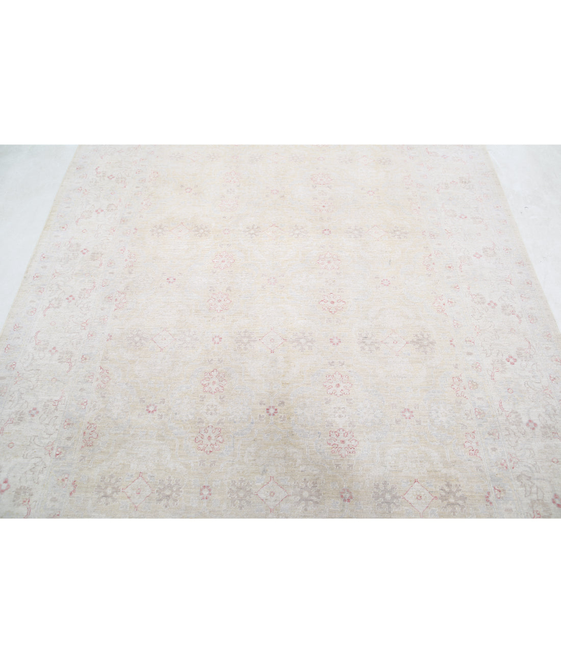 Serenity 6'0'' X 8'6'' Hand-Knotted Wool Rug 6'0'' x 8'6'' (180 X 255) / Ivory / Grey