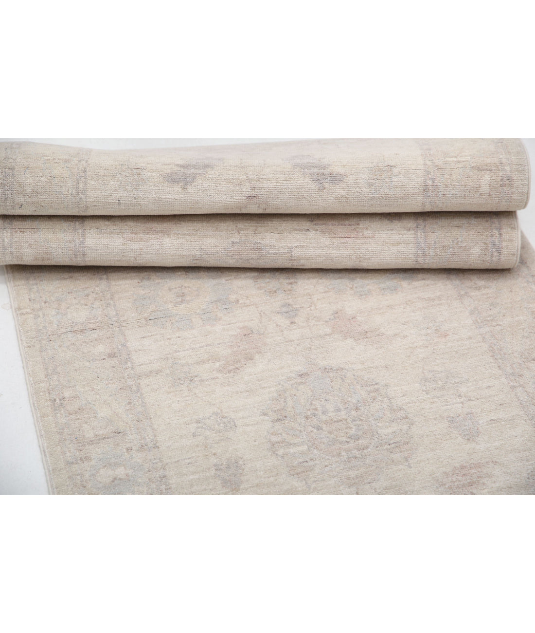 Serenity 2'6'' X 8'6'' Hand-Knotted Wool Rug 2'6'' x 8'6'' (75 X 255) / Ivory / Brown