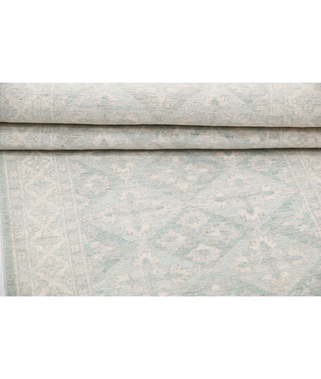 Serenity 2'7'' X 8'1'' Hand-Knotted Wool Rug 2'7'' x 8'1'' (78 X 243) / Green / Ivory