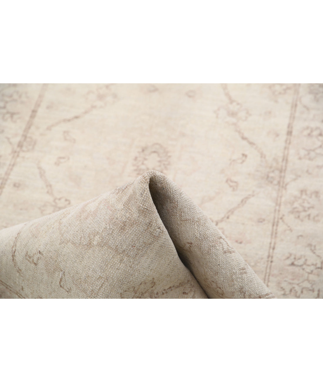 Serenity 2'8'' X 8'9'' Hand-Knotted Wool Rug 2'8'' x 8'9'' (80 X 263) / Ivory / Ivory