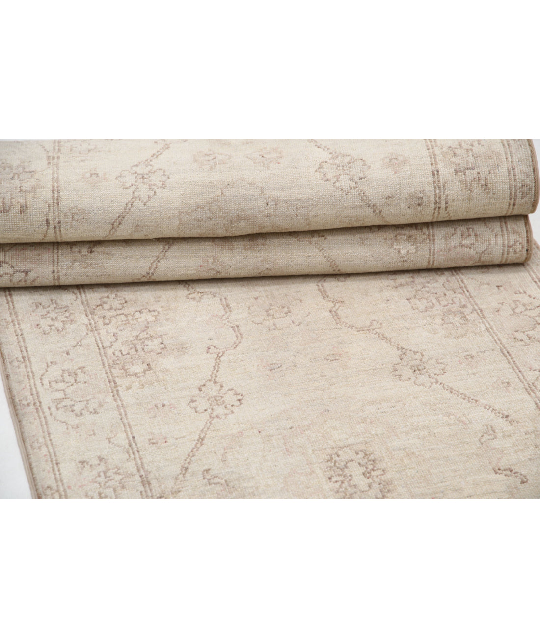 Serenity 2'8'' X 8'9'' Hand-Knotted Wool Rug 2'8'' x 8'9'' (80 X 263) / Ivory / Ivory