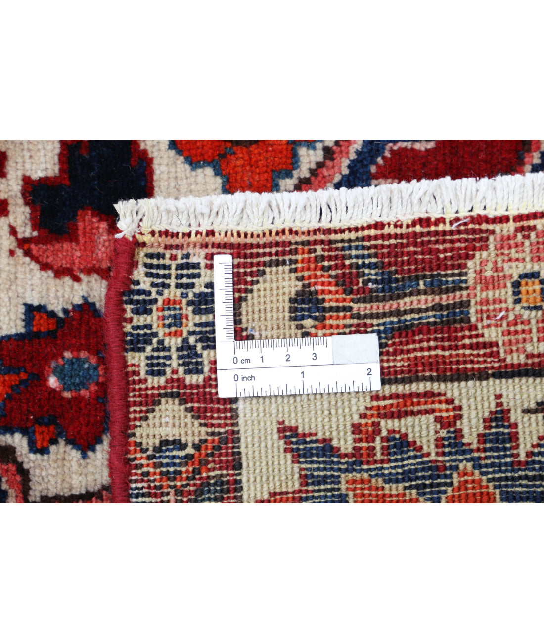 Bakhtiari 5'3'' X 8'1'' Hand-Knotted Wool Rug 5'3'' x 8'1'' (158 X 243) / Red / Ivory