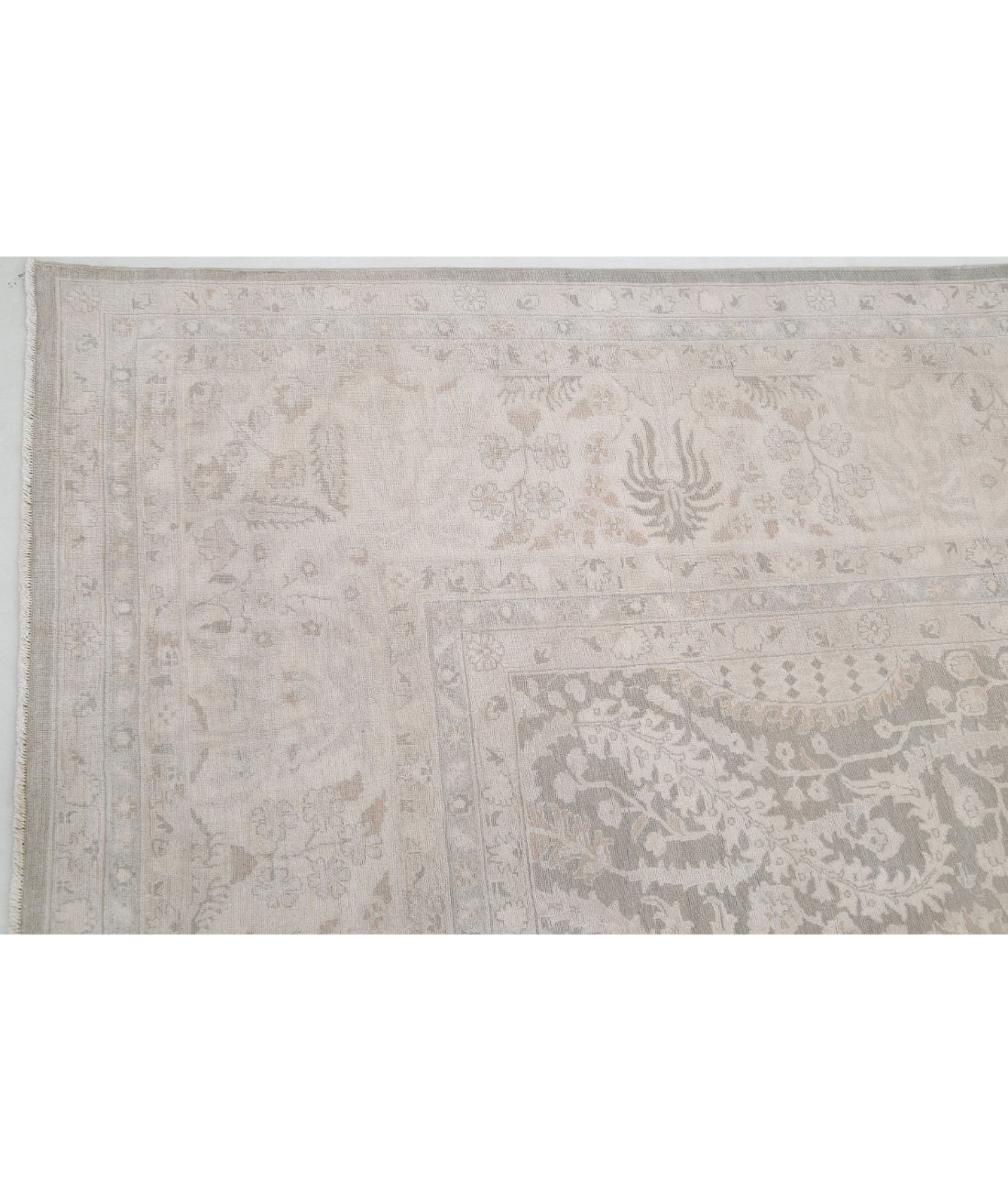 Ariana 13'8'' X 21'3'' Hand-Knotted Wool Rug 13'8'' x 21'3'' (410 X 638) / Grey / Ivory