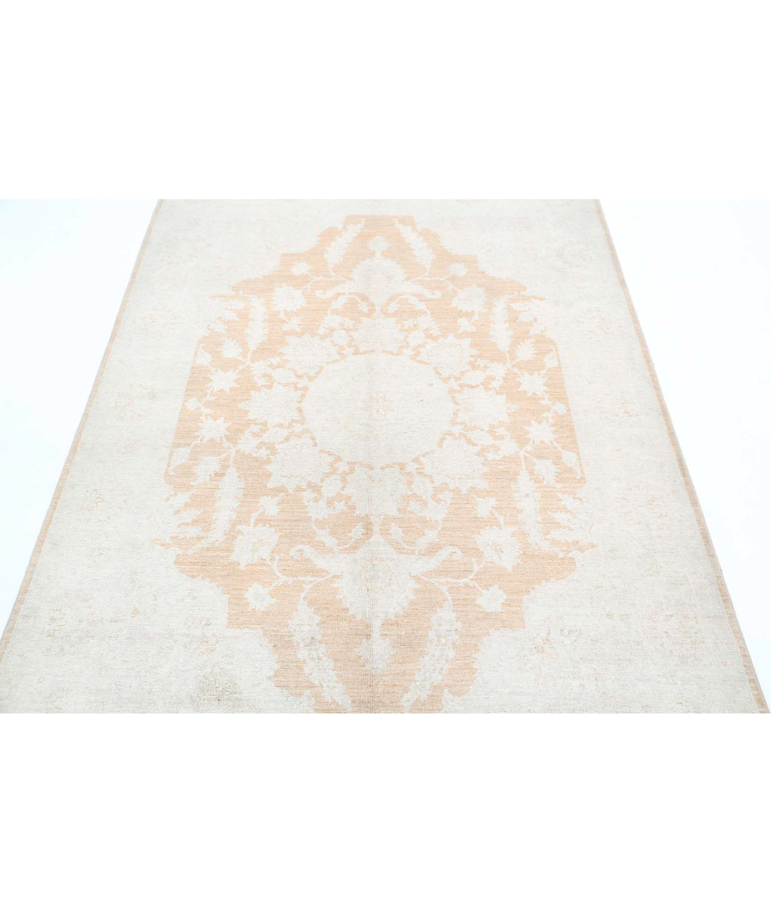 Ariana 4'10'' X 6'9'' Hand-Knotted Wool Rug 4'10'' x 6'9'' (145 X 203) / Ivory / Rust