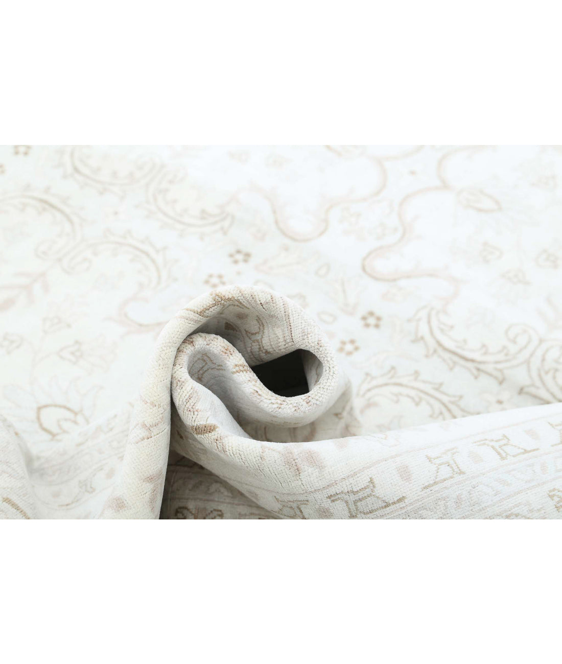 Ariana 9'10'' X 13'5'' Hand-Knotted Wool Rug 9'10'' x 13'5'' (295 X 403) / Ivory / Taupe