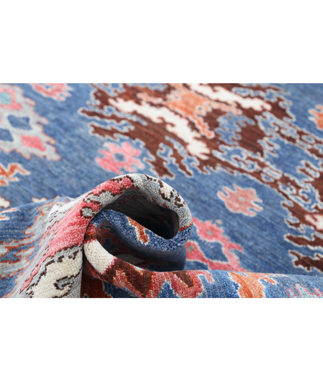 Artemix 5'9'' X 8'11'' Hand-Knotted Wool Rug 5'9'' x 8'11'' (173 X 268) / Blue / Pink