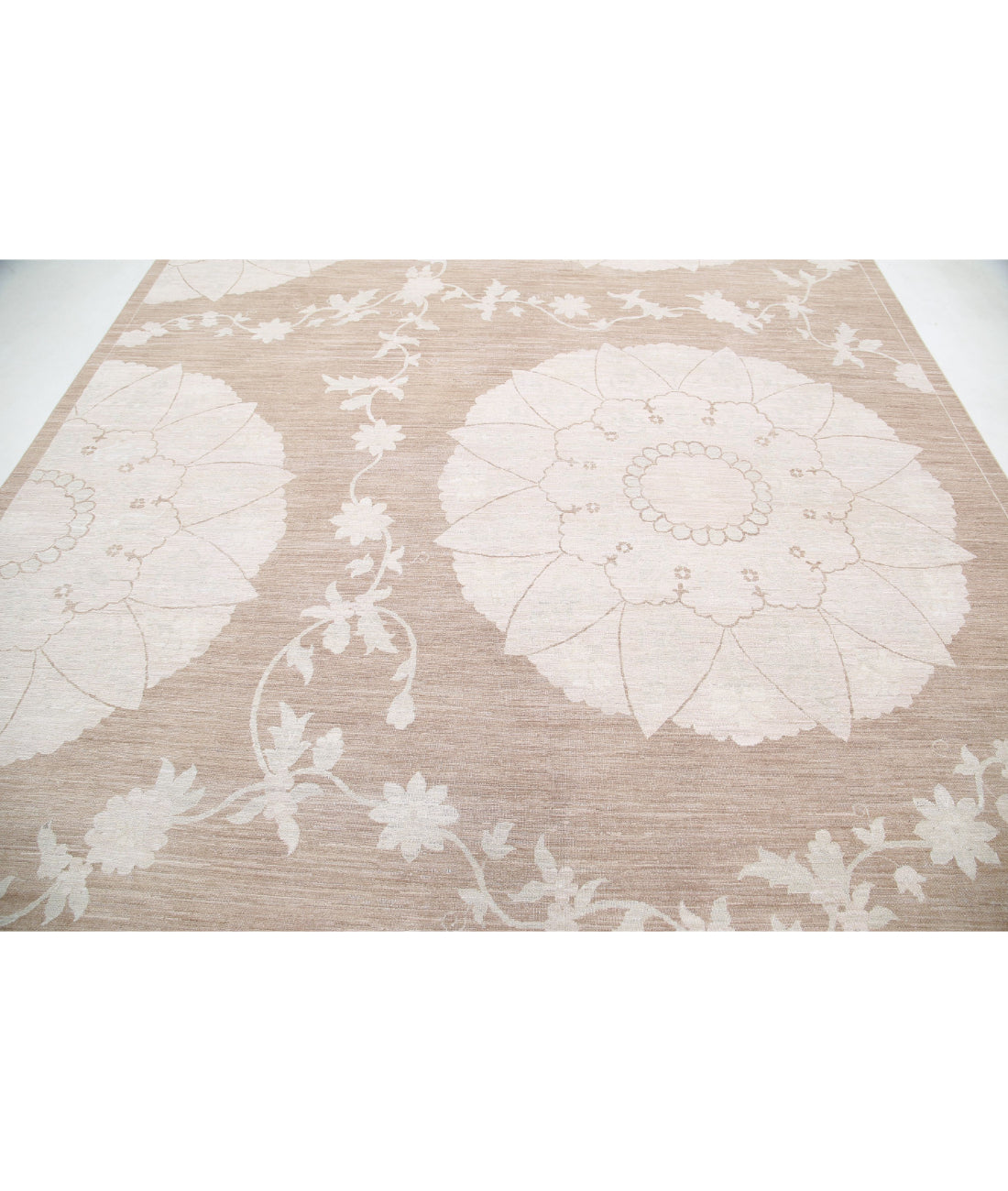 Serenity 9'0'' X 11'11'' Hand-Knotted Wool Rug 9'0'' x 11'11'' (270 X 358) / Brown / Ivory