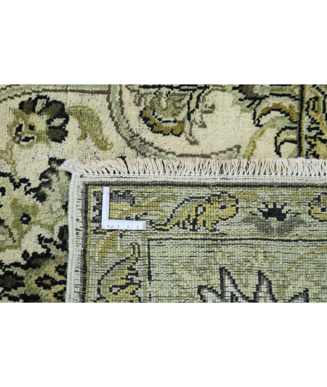 Ziegler 7'10'' X 9'8'' Hand-Knotted Wool Rug 7'10'' x 9'8'' (235 X 290) / Ivory / N/A