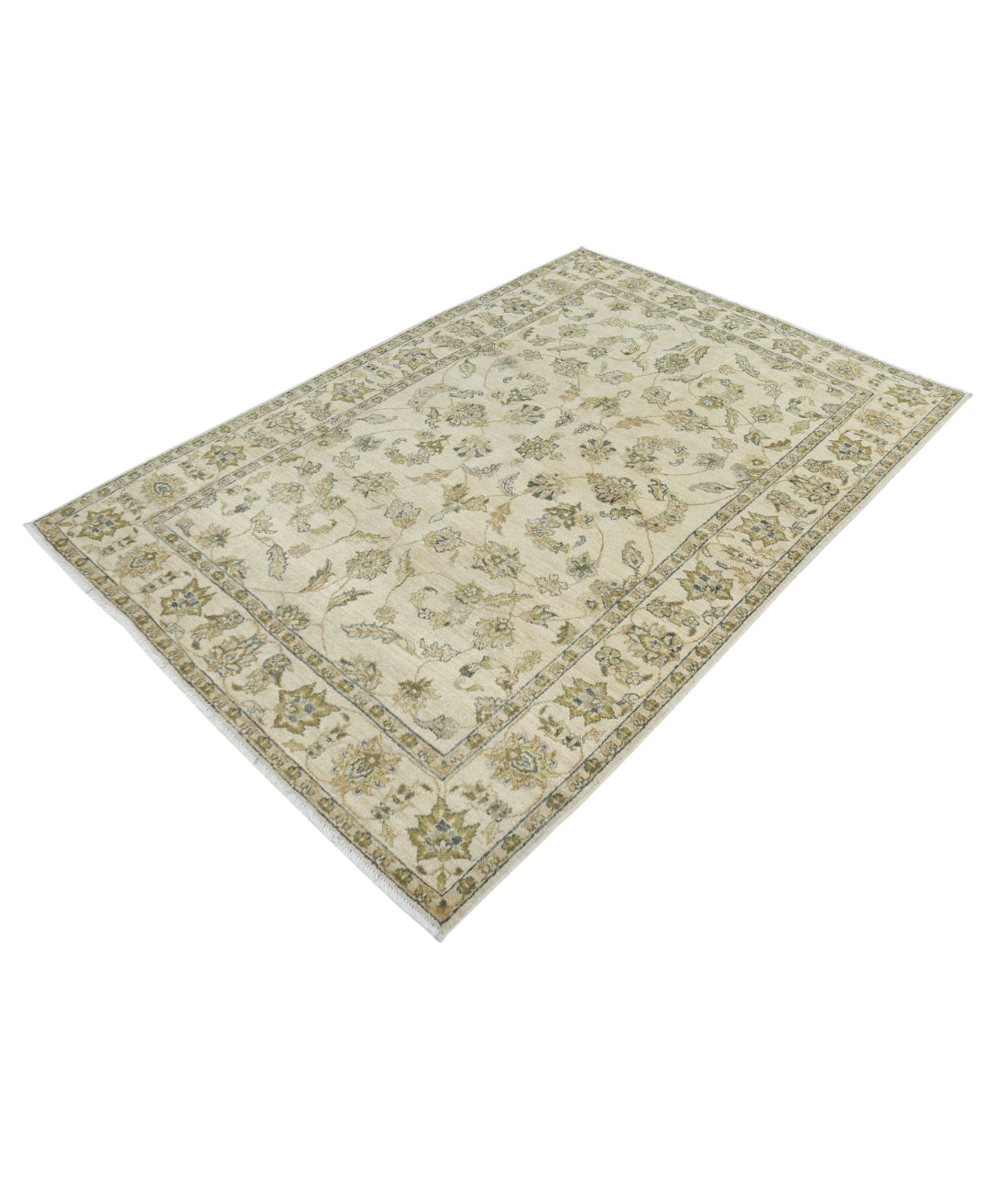 Ziegler 4'5'' X 6'5'' Hand-Knotted Wool Rug 4'5'' x 6'5'' (133 X 193) / Ivory / N/A