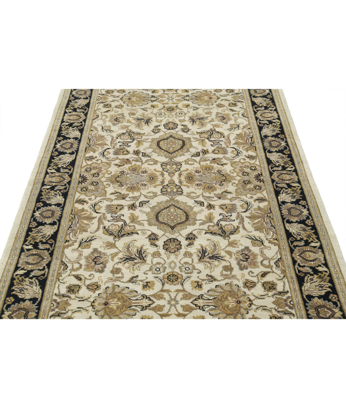 Ziegler 4'0'' X 11'6'' Hand-Knotted Wool Rug 4'0'' x 11'6'' (120 X 345) / Ivory / Black