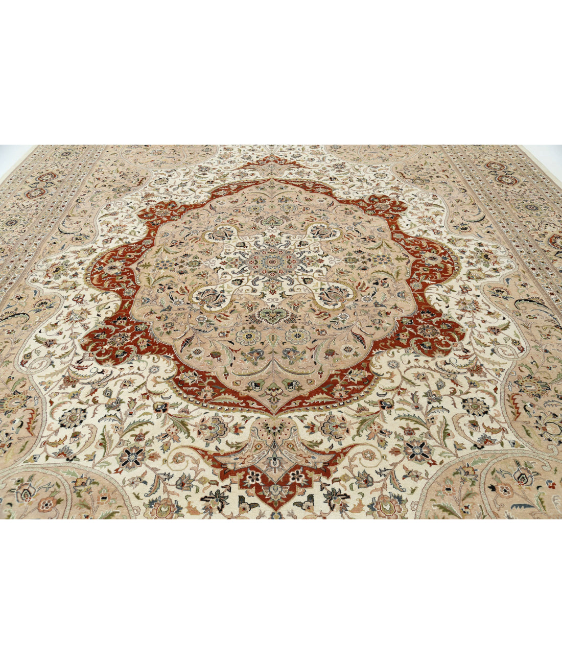 Heritage 12'0'' X 17'10'' Hand-Knotted Wool Rug 12'0'' x 17'10'' (360 X 535) / Ivory / Beige