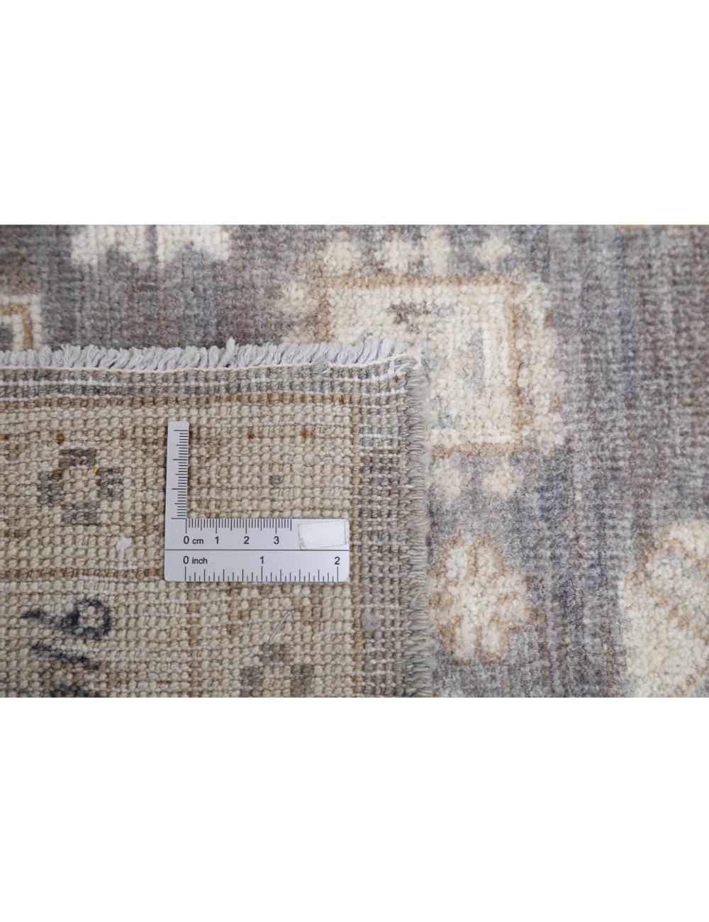 Khotan 4' 1" X 5' 11" Hand-Knotted Wool Rug 4' 1" X 5' 11" (124 X 180) / Grey / Ivory