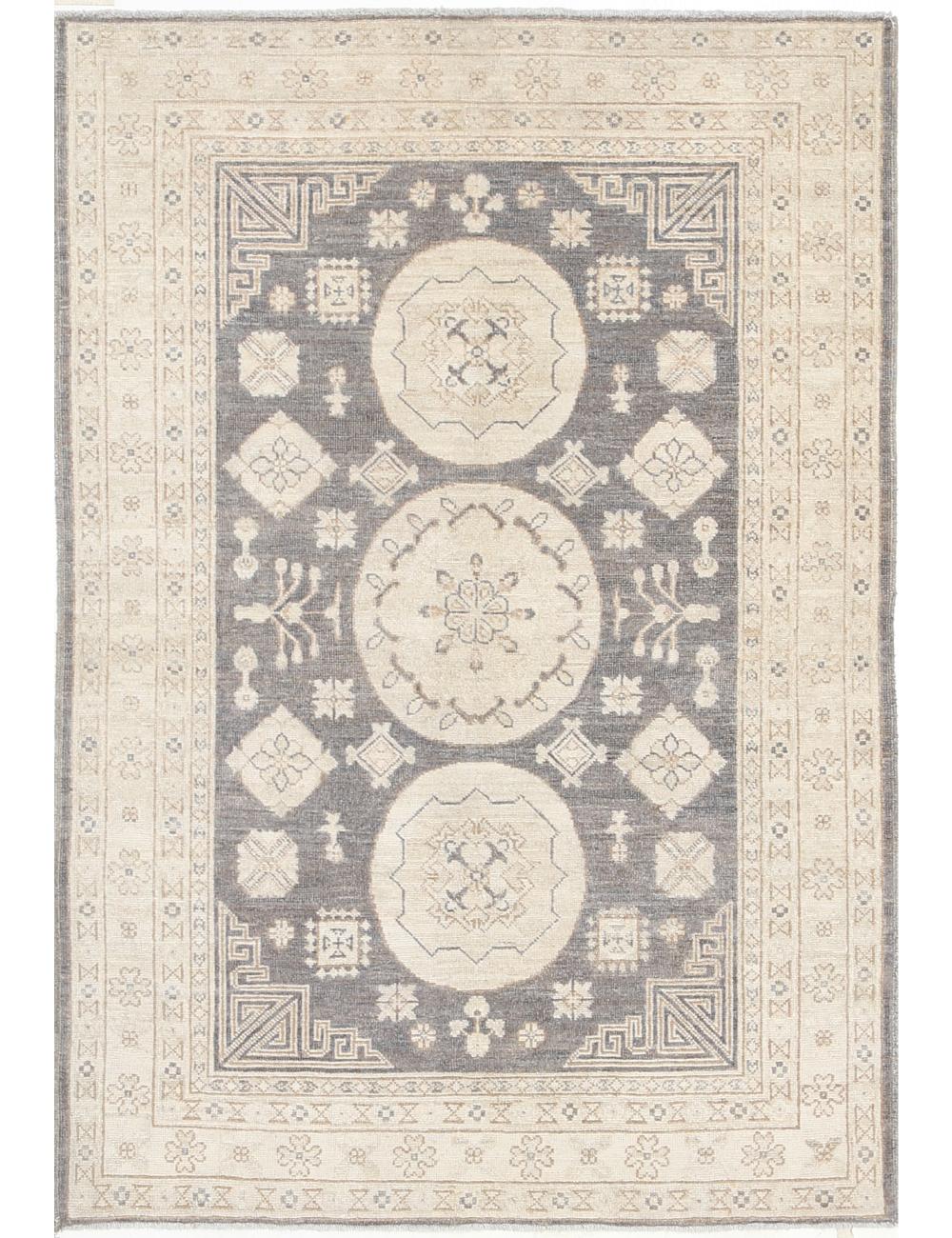 Khotan 4' 1" X 5' 11" Hand-Knotted Wool Rug 4' 1" X 5' 11" (124 X 180) / Grey / Ivory