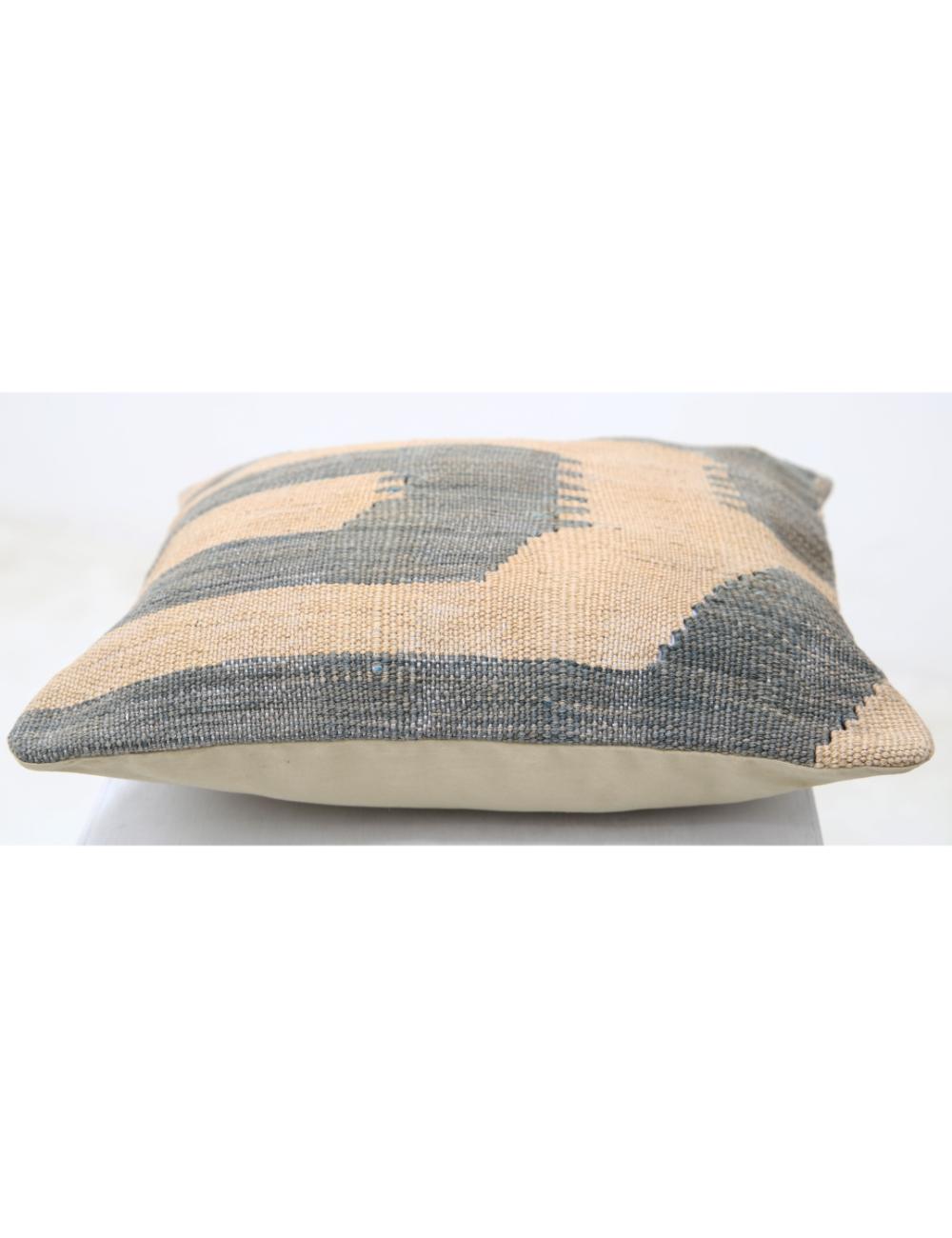 Pillows 1' 5" X 1' 5" Hand-Woven Wool Pillow 1' 5" X 1' 5" (43 X 43) / Multi / Multi