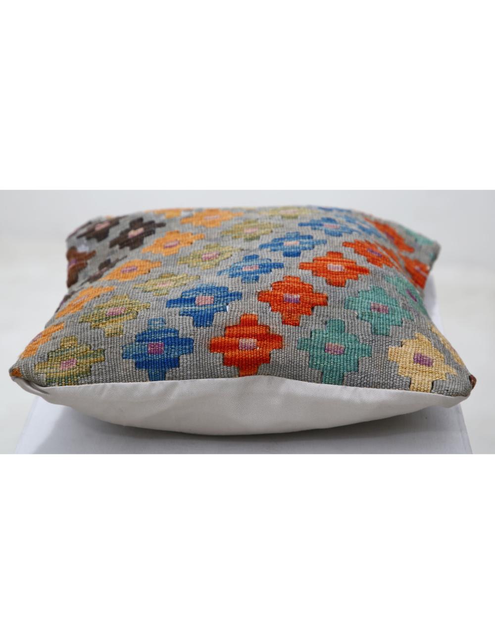 Pillows 1' 5" X 1' 5" Hand-Woven Wool Pillow 1' 5" X 1' 5" (43 X 43) / Multi / Multi