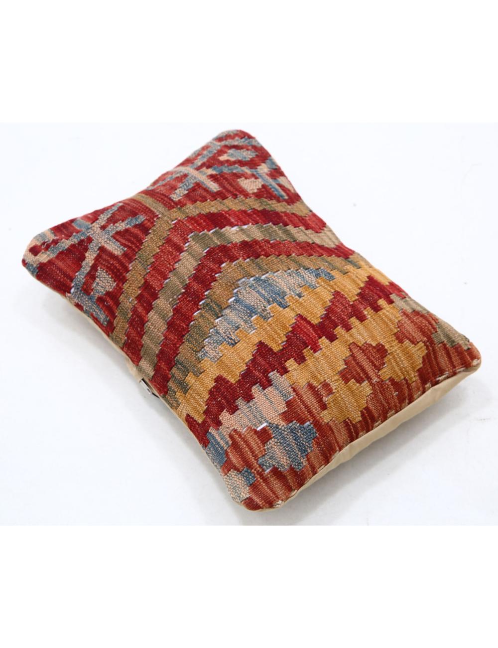 Pillows 1' 0" X 1' 5" Hand-Woven Wool Pillow 1' 0" X 1' 5" (30 X 43) / Multi / Multi