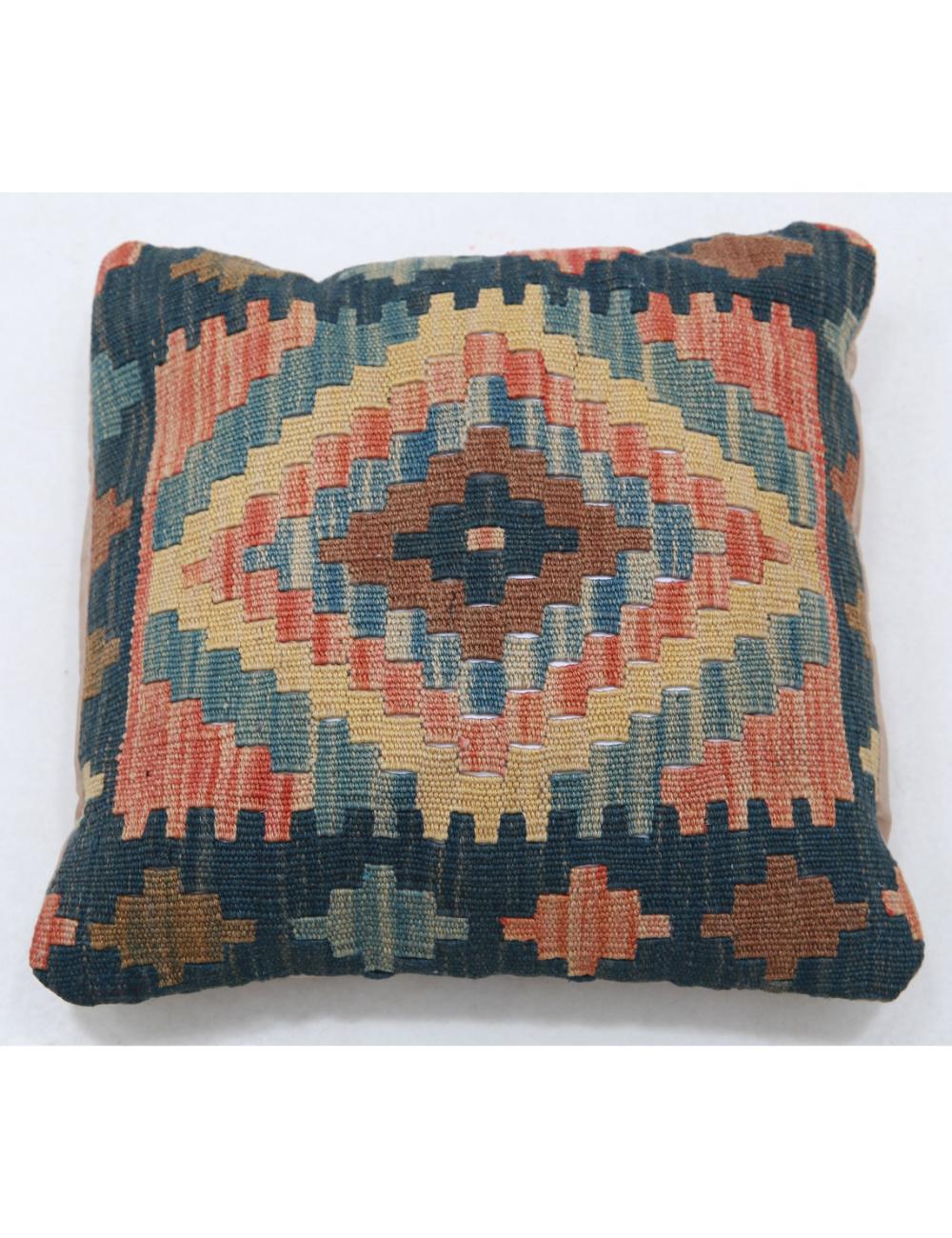 Pillows 1' 5" X 1' 5" Hand-Woven Wool Pillow 1' 5" X 1' 5" (43 X 43) / Multi / Multi