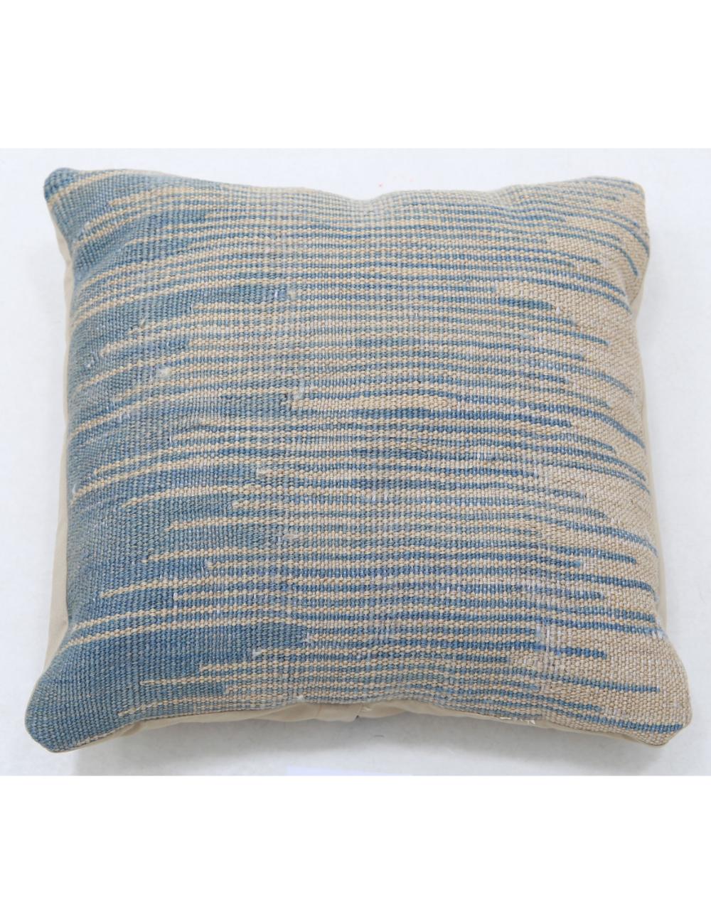 Pillows 1' 5" X 1' 5" Hand-Woven Wool Pillow 1' 5" X 1' 5" (43 X 43) / Multi / Multi