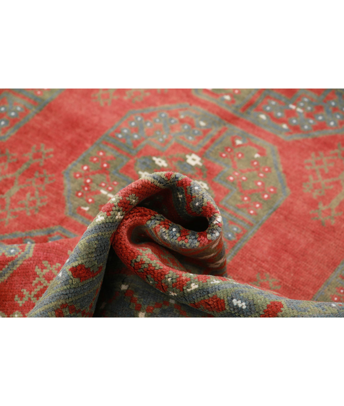 Revival 6'8'' X 9'4'' Hand-Knotted Wool Rug 6'8'' x 9'4'' (200 X 280) / Red / Grey