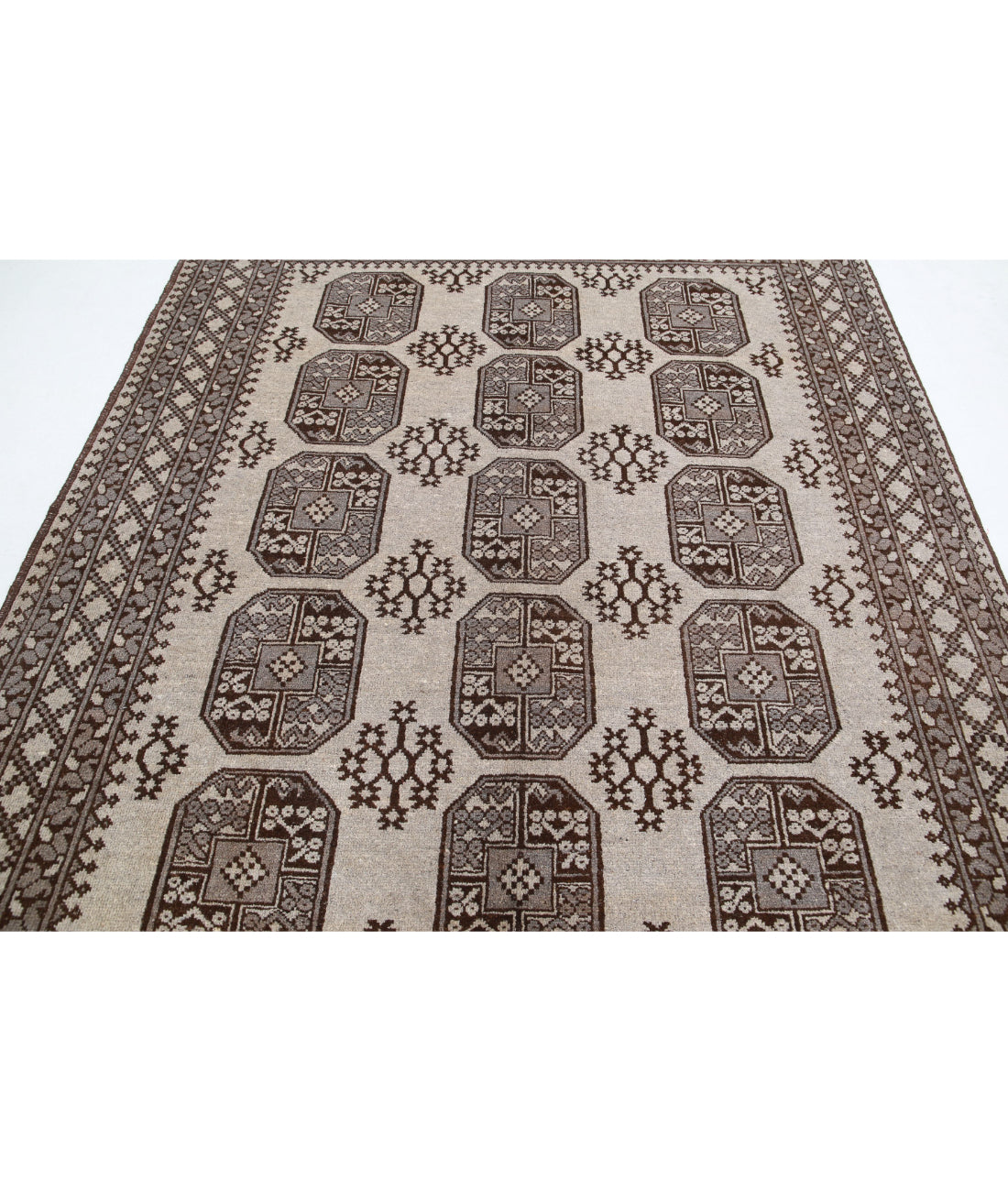 Revival 6'6'' X 8'1'' Hand-Knotted Wool Rug 6'6'' x 8'1'' (195 X 243) / Ivory / Grey