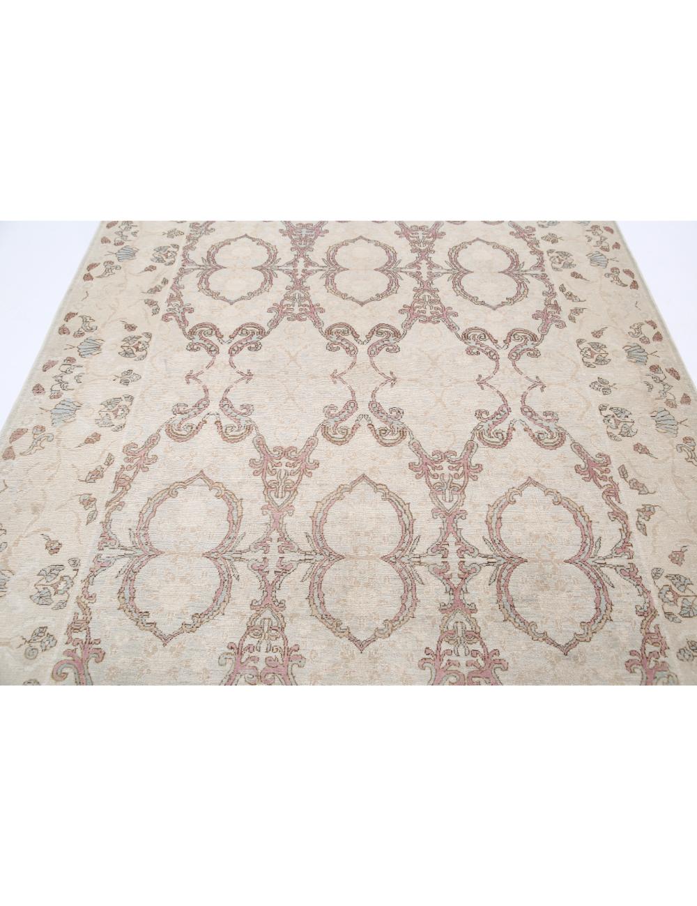 Serenity 6' 4" X 8' 9" Hand-Knotted Wool Rug 6' 4" X 8' 9" (193 X 267) / Ivory / Ivory