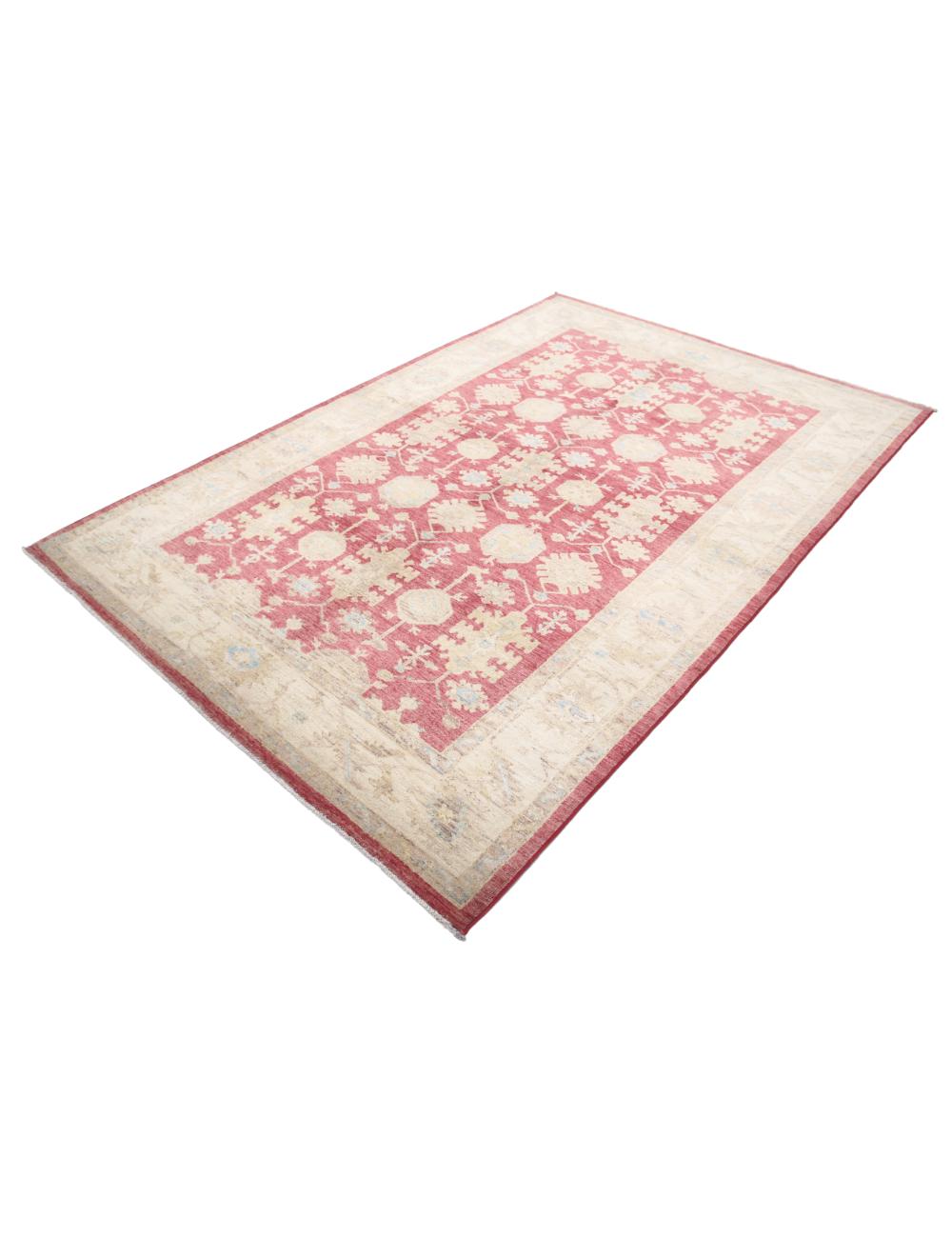 Serenity 5' 6" X 8' 2" Hand-Knotted Wool Rug 5' 6" X 8' 2" (168 X 249) / Ivory / Red