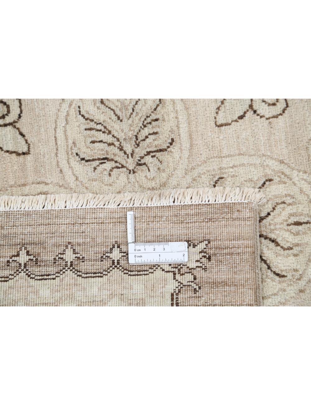 Serenity 5' 3" X 10' 3" Hand-Knotted Wool Rug 5' 3" X 10' 3" (160 X 312) / Taupe / Ivory