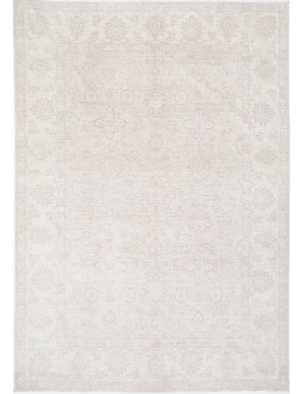 Serenity 8' 11" X 13' 1" Hand-Knotted Wool Rug 8' 11" X 13' 1" (272 X 399) / Taupe / Ivory