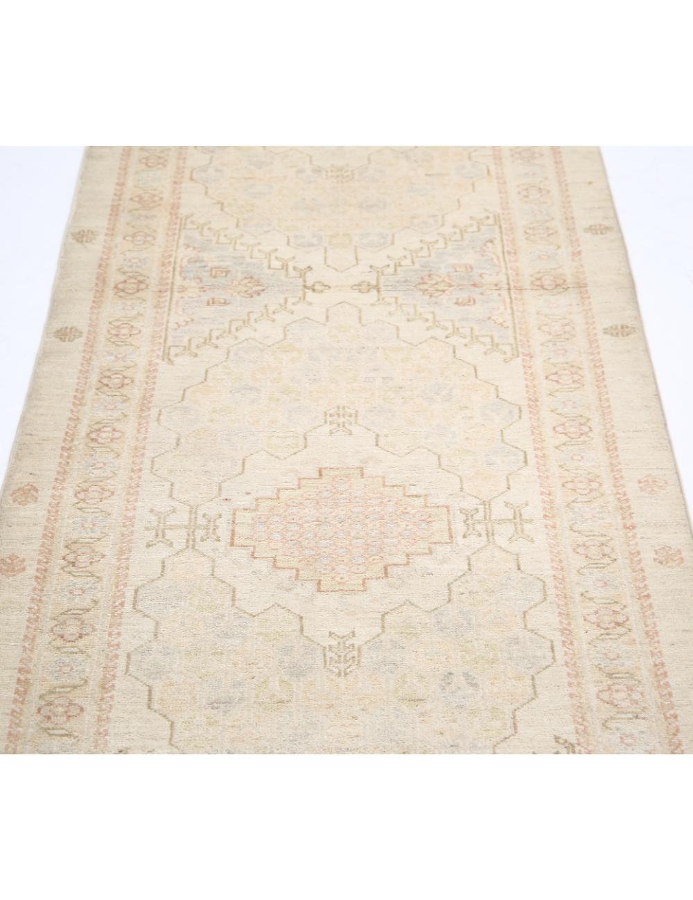 Serenity 2' 7" X 7' 3" Hand-Knotted Wool Rug 2' 7" X 7' 3" (79 X 221) / Ivory / Grey