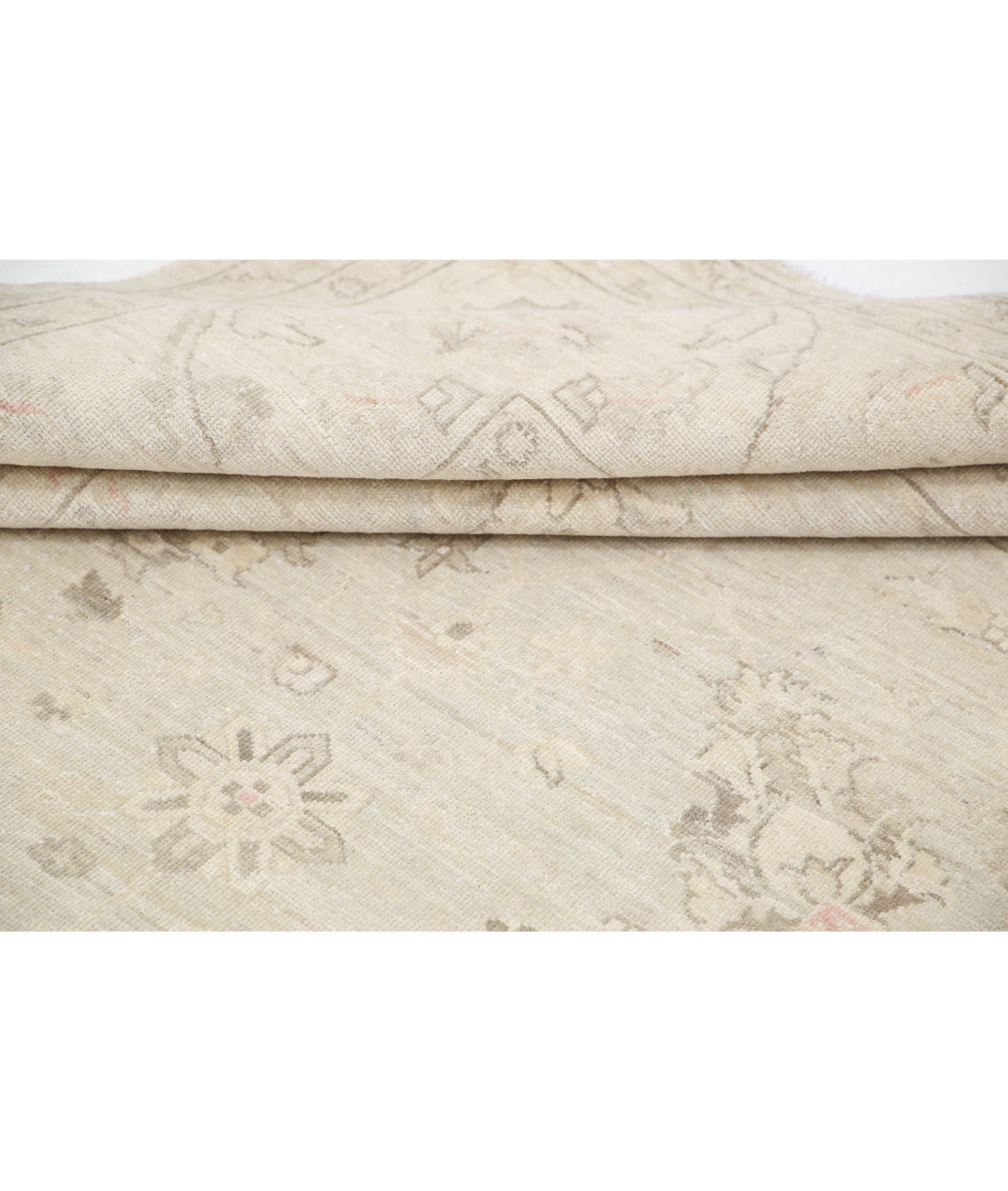 Serenity 9'9'' X 13'5'' Hand-Knotted Wool Rug 9'9'' x 13'5'' (293 X 403) / Ivory / N/A