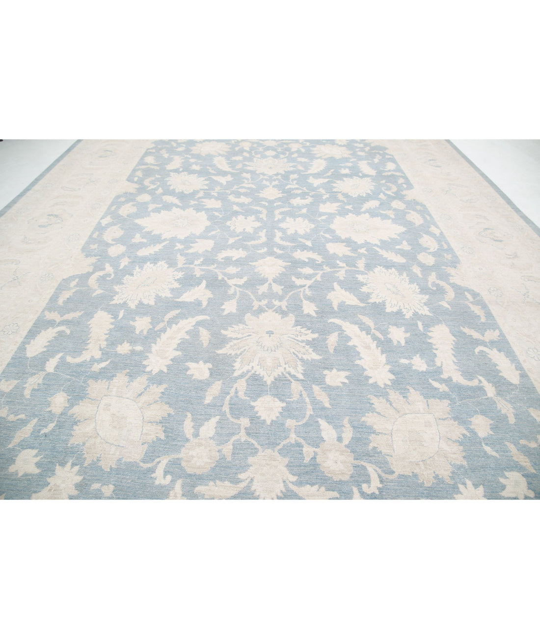 Serenity 13'2'' X 19'8'' Hand-Knotted Wool Rug 13'2'' x 19'8'' (395 X 590) / Grey / Gold