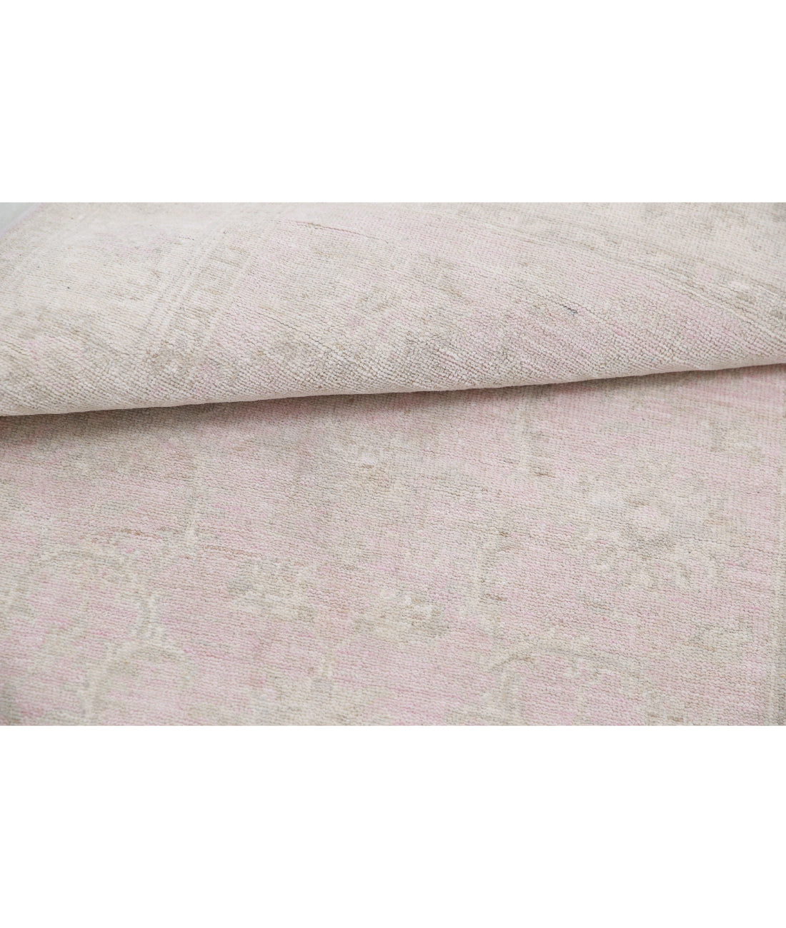 Serenity 3'0'' X 4'7'' Hand-Knotted Wool Rug 3'0'' x 4'7'' (90 X 138) / Pink / Ivory