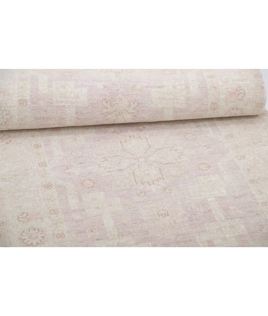 Serenity 2'6'' X 8'11'' Hand-Knotted Wool Rug 2'6'' x 8'11'' (75 X 268) / Pink / Ivory