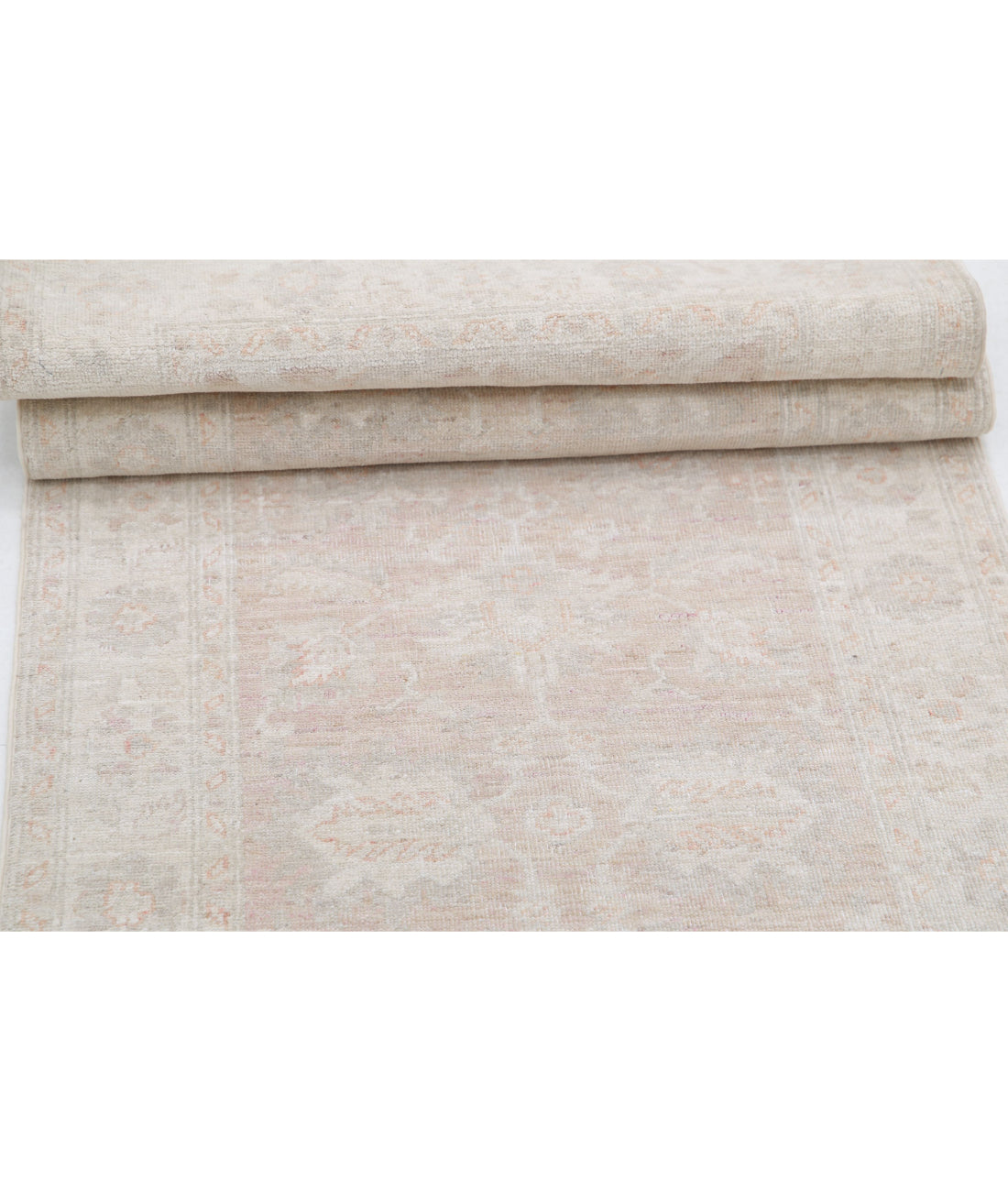 Serenity 2'6'' X 6'8'' Hand-Knotted Wool Rug 2'6'' x 6'8'' (75 X 200) / Taupe / Ivory