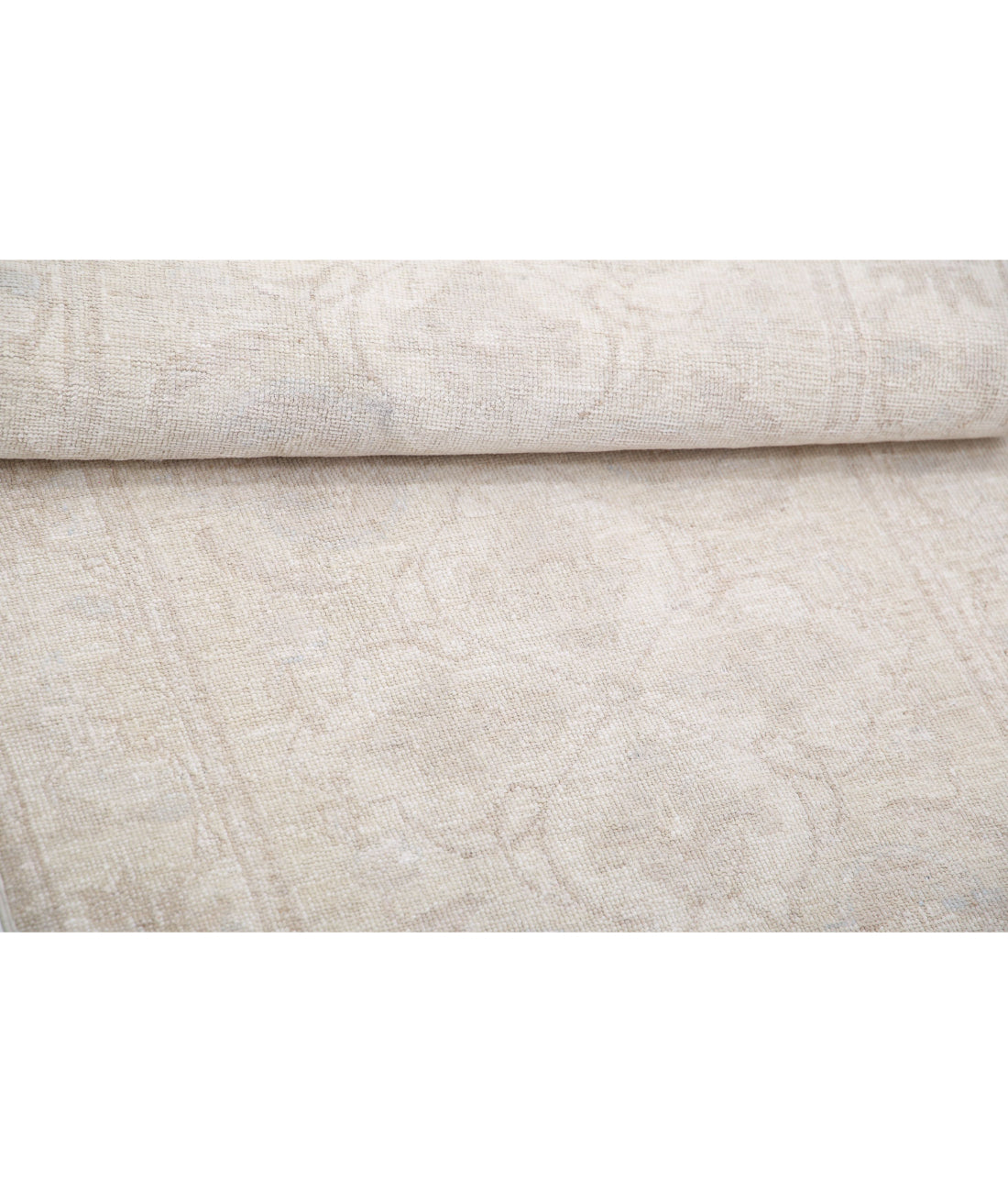 Serenity 2'5'' X 6'3'' Hand-Knotted Wool Rug 2'5'' x 6'3'' (73 X 188) / Ivory / Taupe