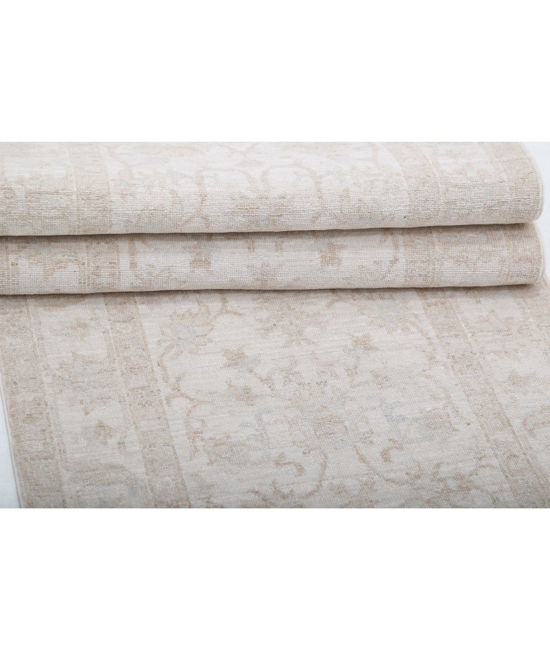 Serenity 2'6'' X 7'10'' Hand-Knotted Wool Rug 2'6'' x 7'10'' (75 X 235) / Ivory / Taupe