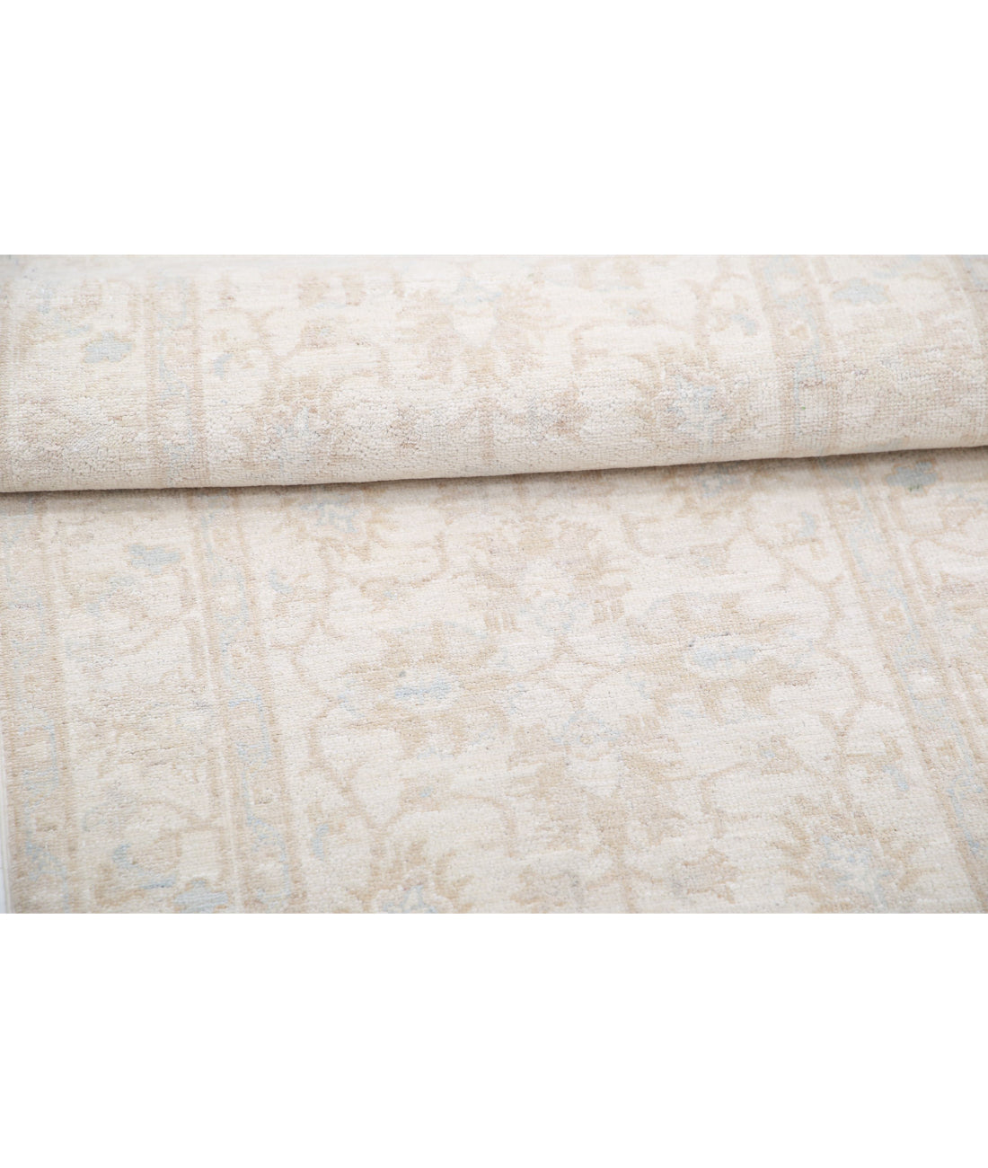 Serenity 2'5'' X 6'4'' Hand-Knotted Wool Rug 2'5'' x 6'4'' (73 X 190) / Ivory / Taupe